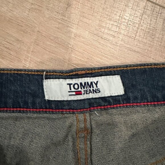 Tommy Hilfiger Mens Relaxed Fit Snap adaptable Jeans 40W x 32L NEW - Picture 8 of 13